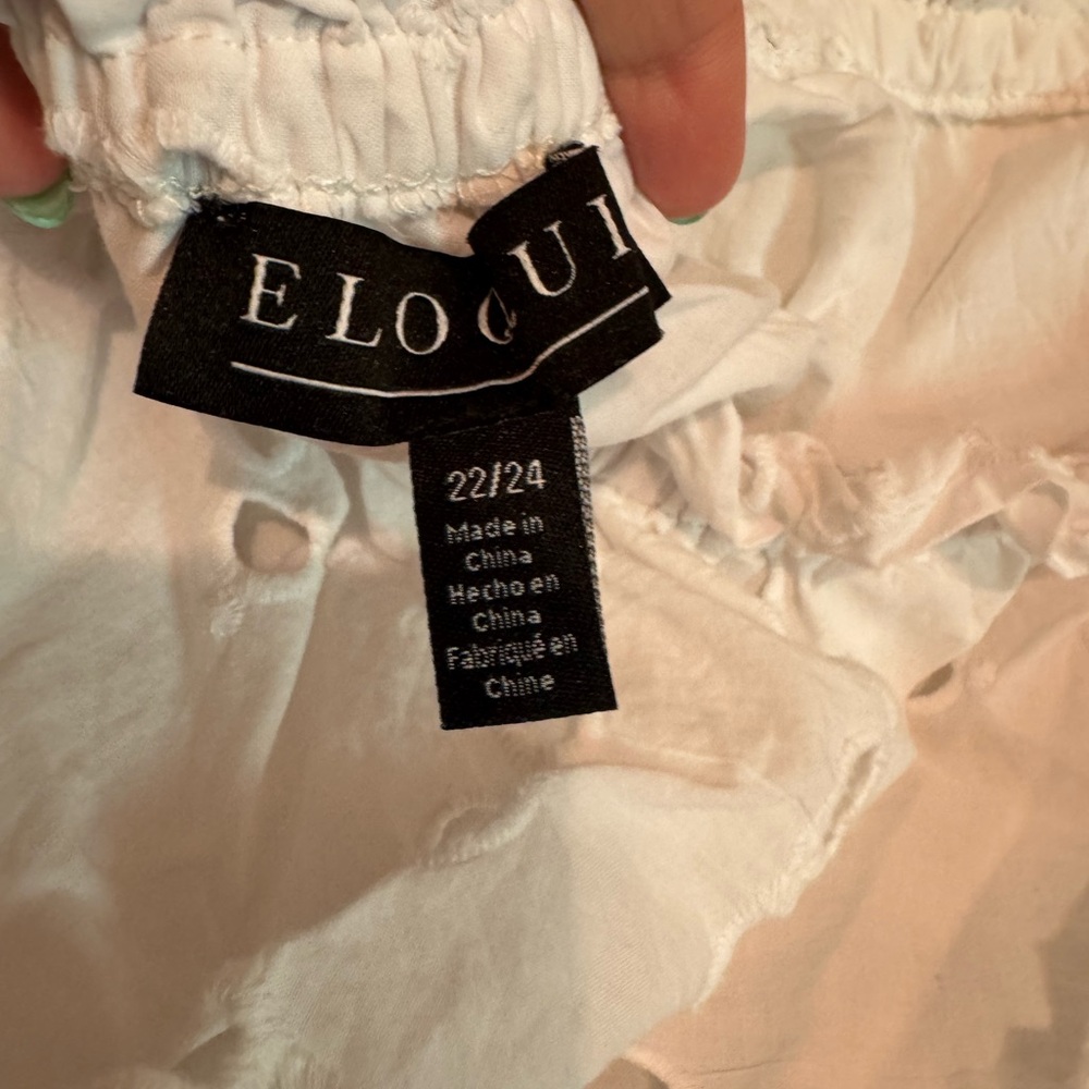 ELOQUII White Eyelet Set - Picture 3 of 4